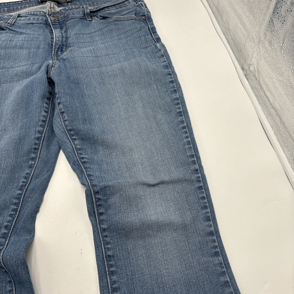 Levi's Demi‎ Curve Mid Rise Boot Cut Women's Size 14/32 Inseam 32 Preowned